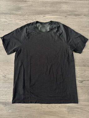 Lululemon Men’s Metal Vent Tech Short Sleeve